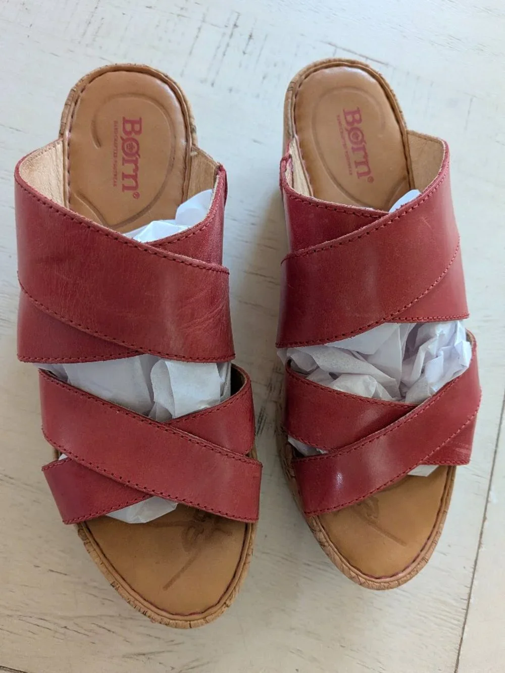 Born KAPITI Leather Cork Wedge Platform Sandal Size 8 Berry Red
